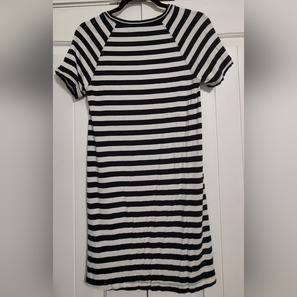 Abercrombie & Fitch tee shirt dress navy blue and white stripes size small